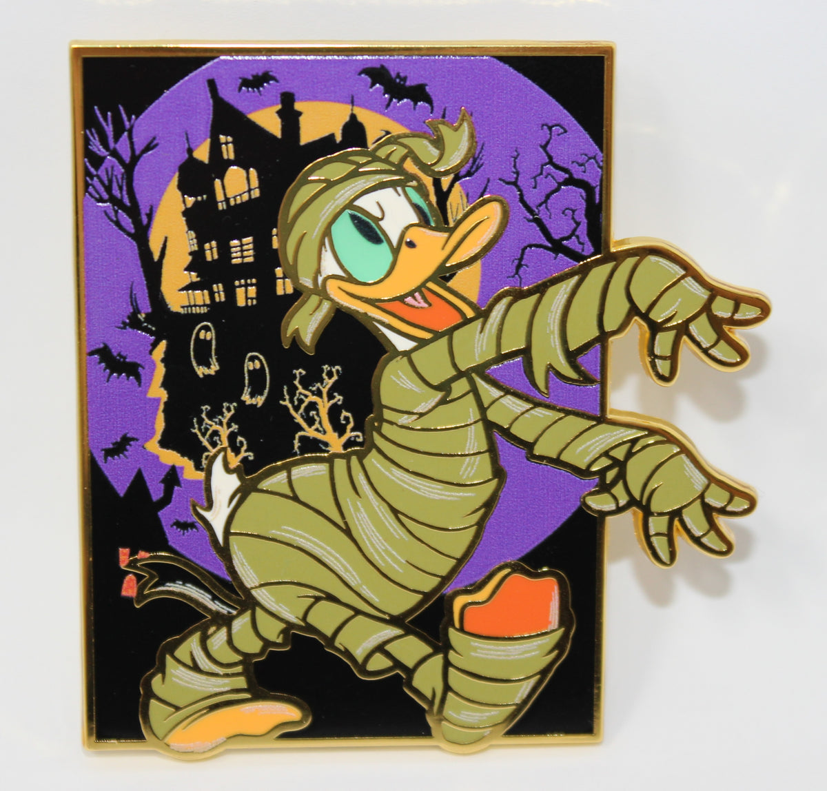 Mummy Donald Duck It's Halloween Everybody Pink a la Mode Mystery Disney Pin