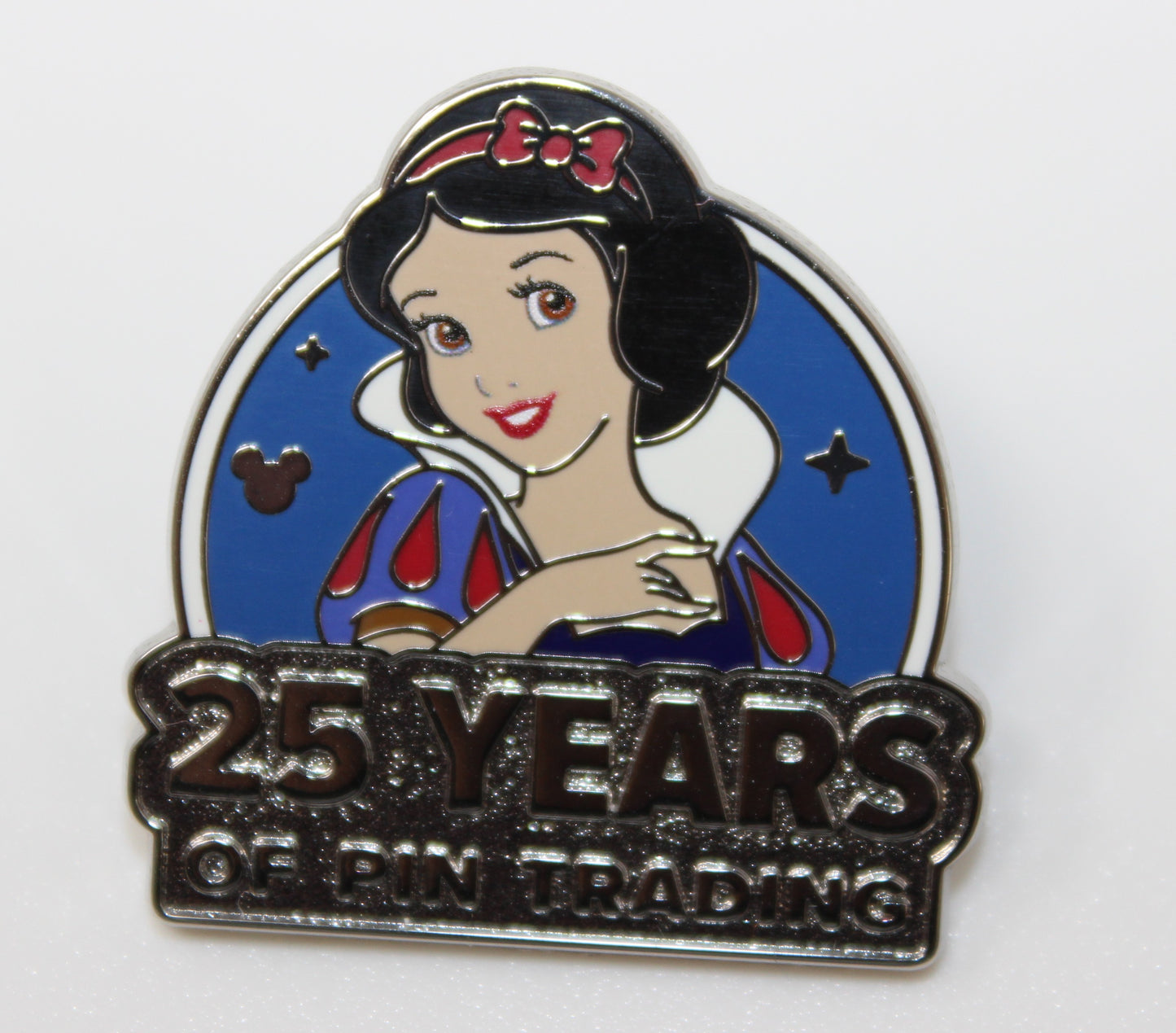 Snow White Pin Trading 25th Anniversary Disneyland 2025 Hidden Disney Wave A Pin