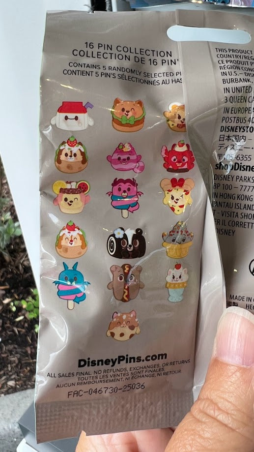 Disney Munchlings Series 3 Mystery Disney Pin Pack
