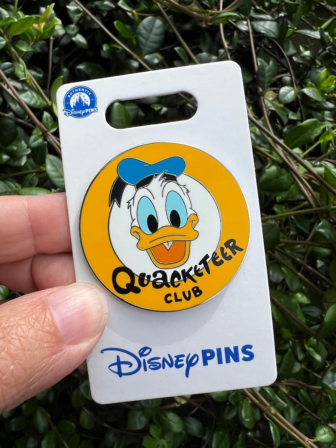 Donald Duck Quacketeer Club Disney Pin