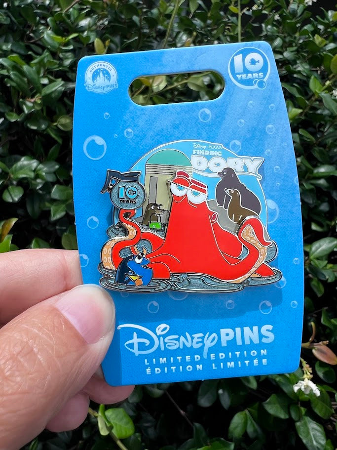 Finding Dory 10th Anniversary Disney Pin