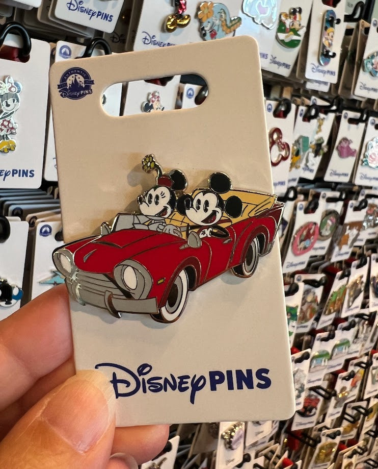 Mickey & Minnie Mouse in a Car Disney Pin