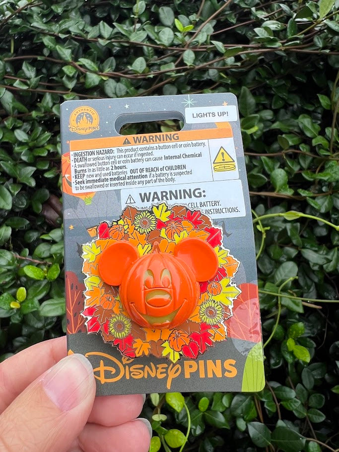 Mickey Pumpkin Wreath Halloween 2026 Light-Up Disney Pin
