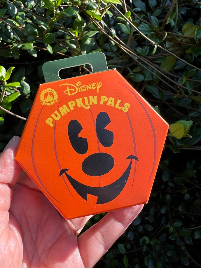 Pumpkin Pals Halloween Mystery Disney Pin Pack