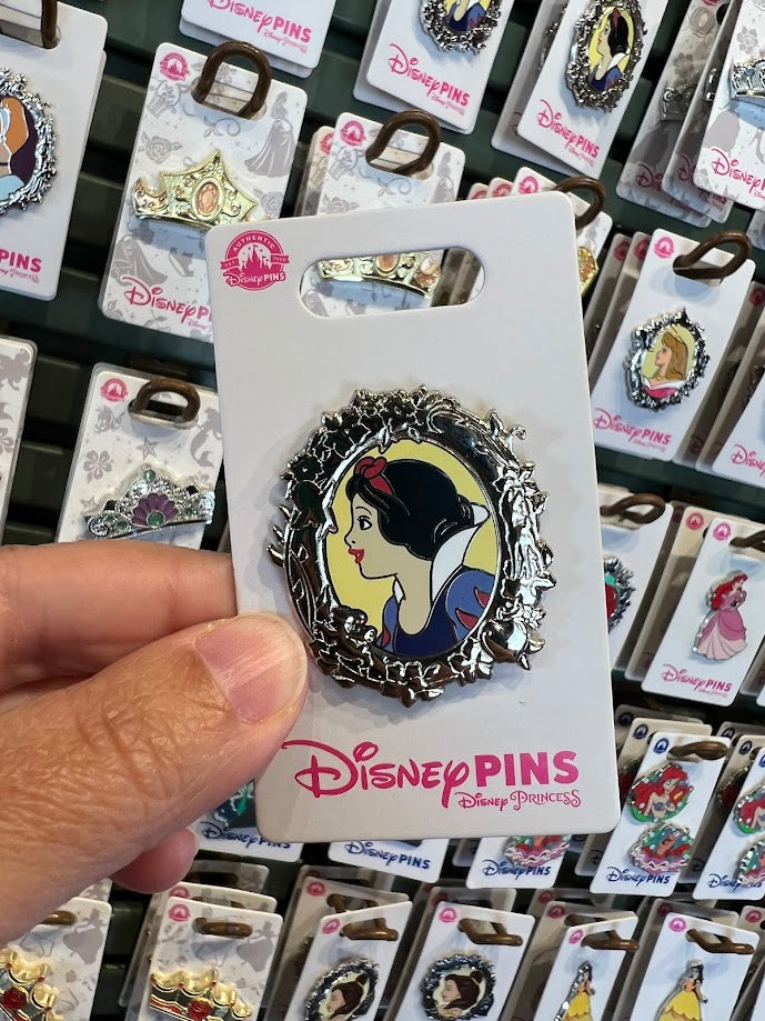 Snow White Portrait Disney Pin