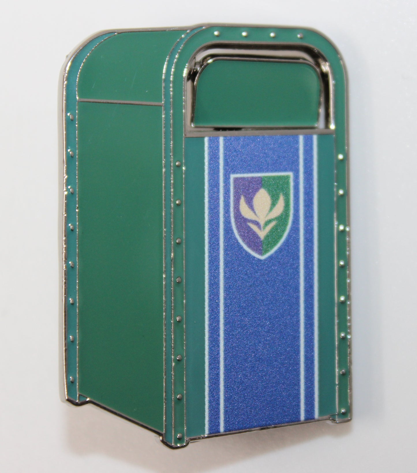 Arendelle Castle Trash Can Hong Kong Disneyland Mystery Disney Pin