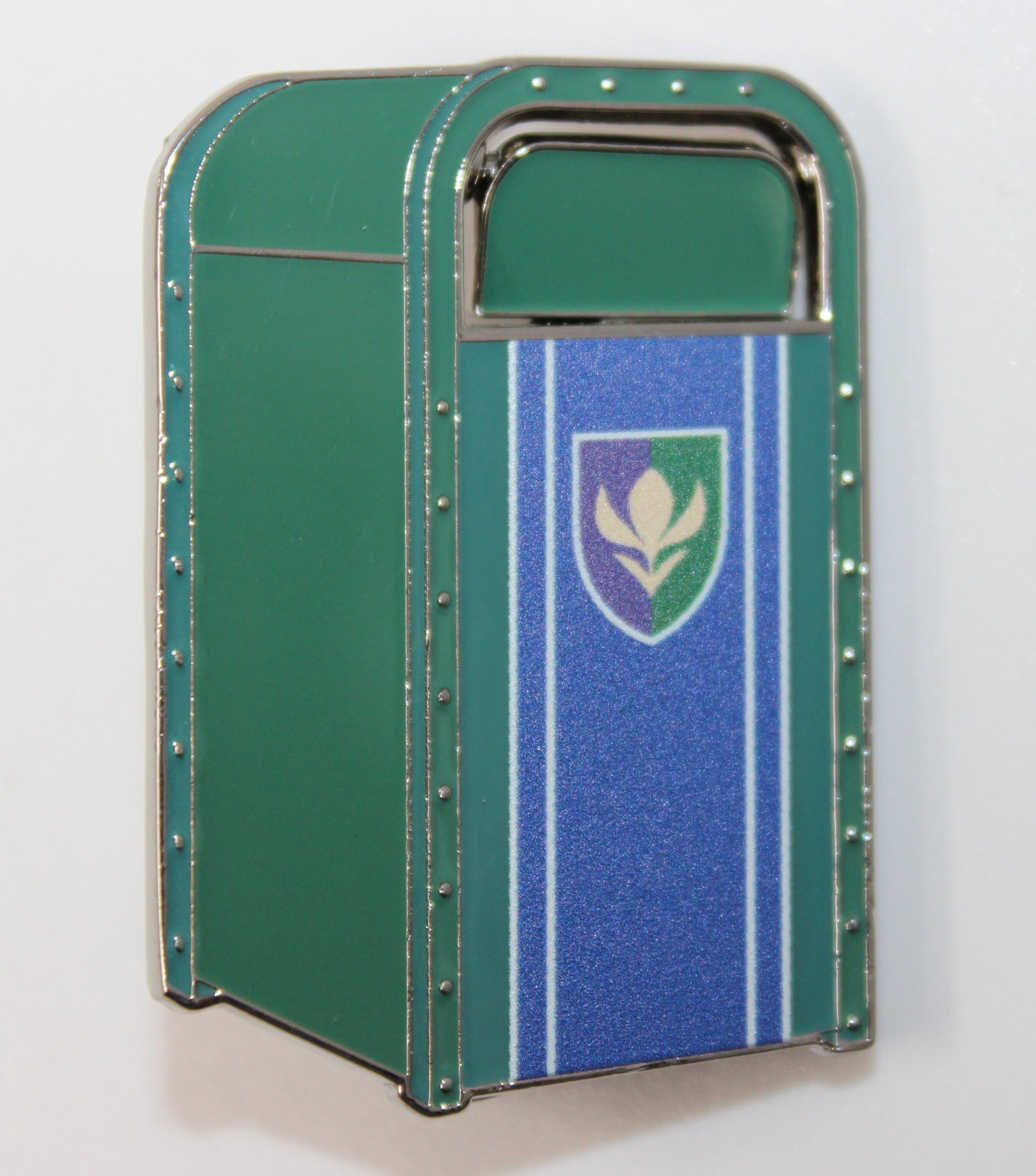 Arendelle Castle Trash Can Hong Kong Disneyland Mystery Disney Pin