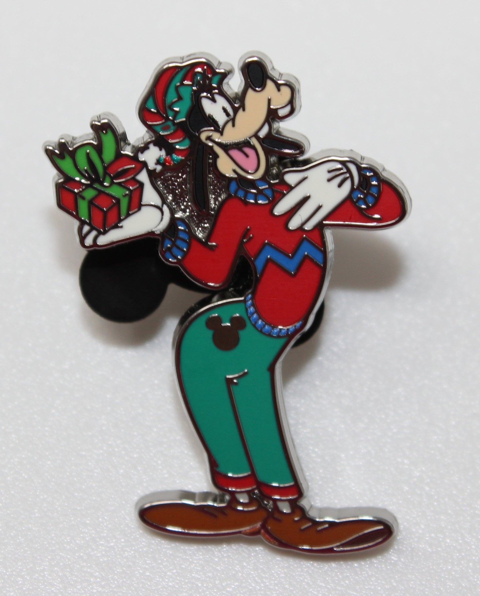 Goofy Christmas Seasons Chaser Disneyland 2025 Hidden Disney Wave A Pin