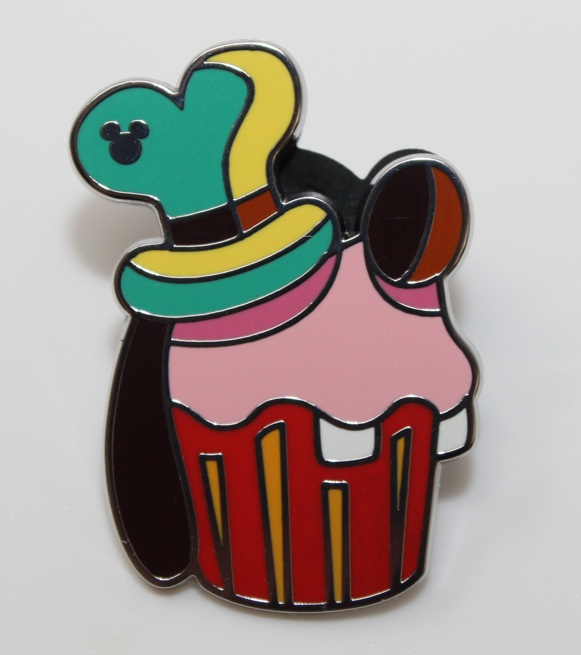 Goofy Cupcake Disneyland 2025 Hidden Disney Wave B Pin