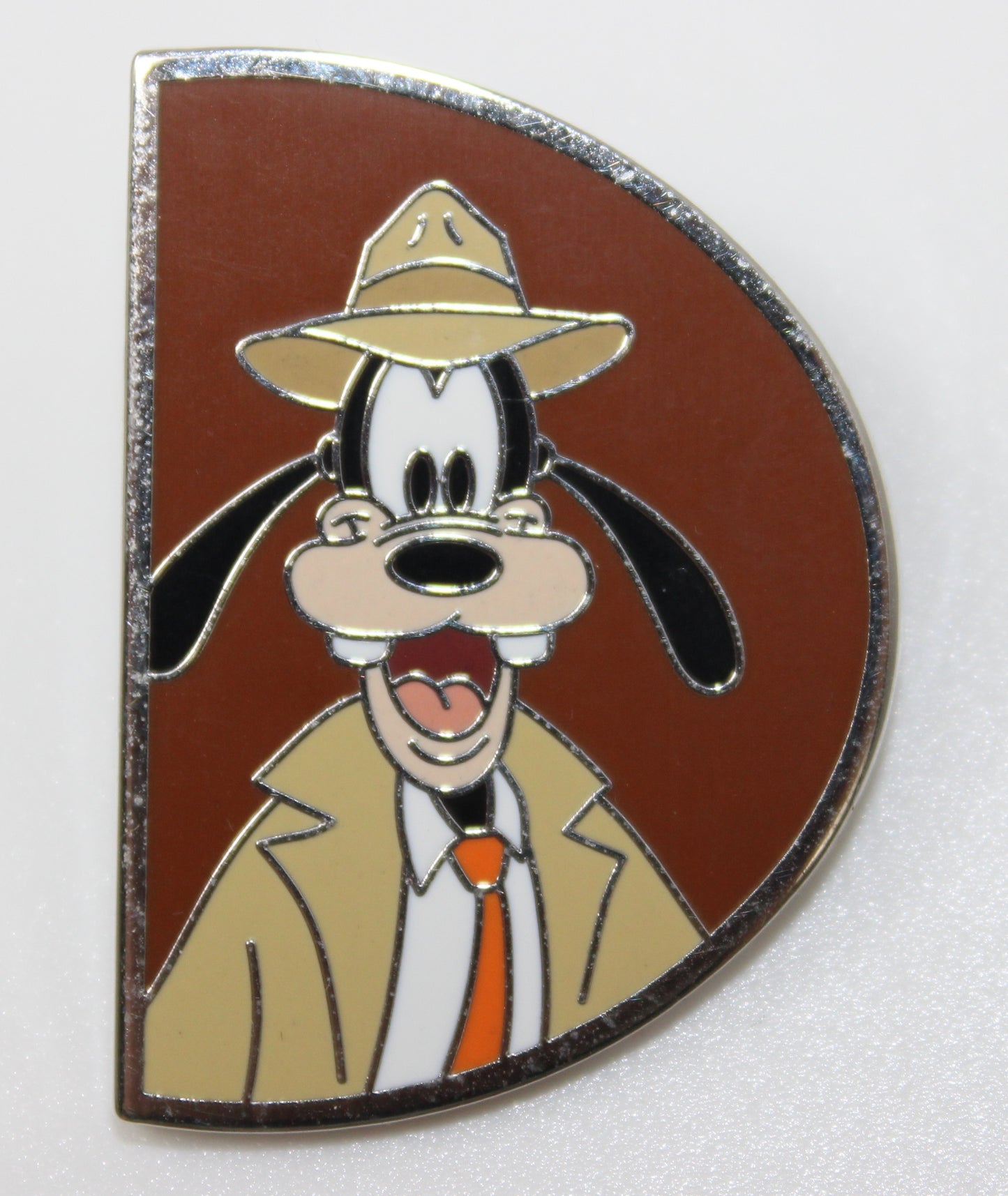 Goofy Disneyland Daring Detectives Mystery Disney Pin