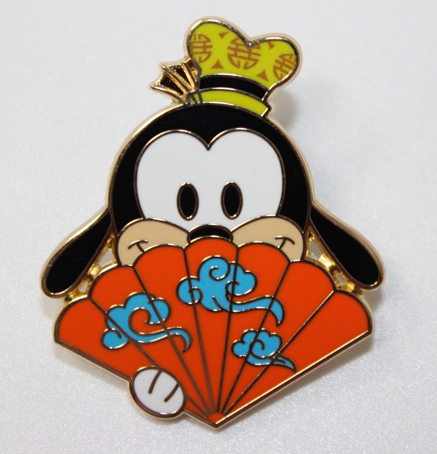 Goofy Folding Fans Mystery Disney Pin