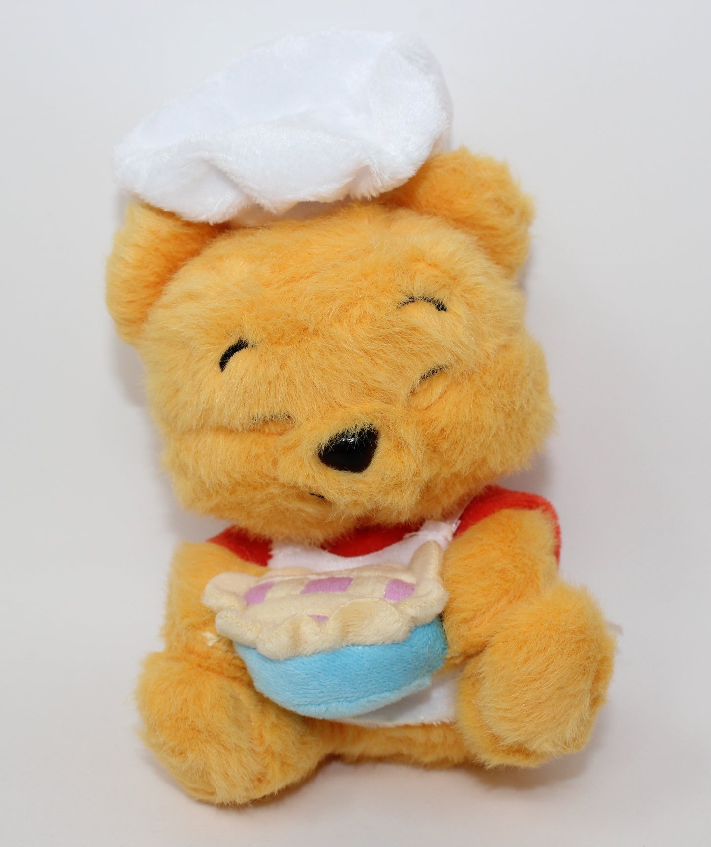 Pie Baker Winnie the Pooh Hunny Hugs Disney Plush