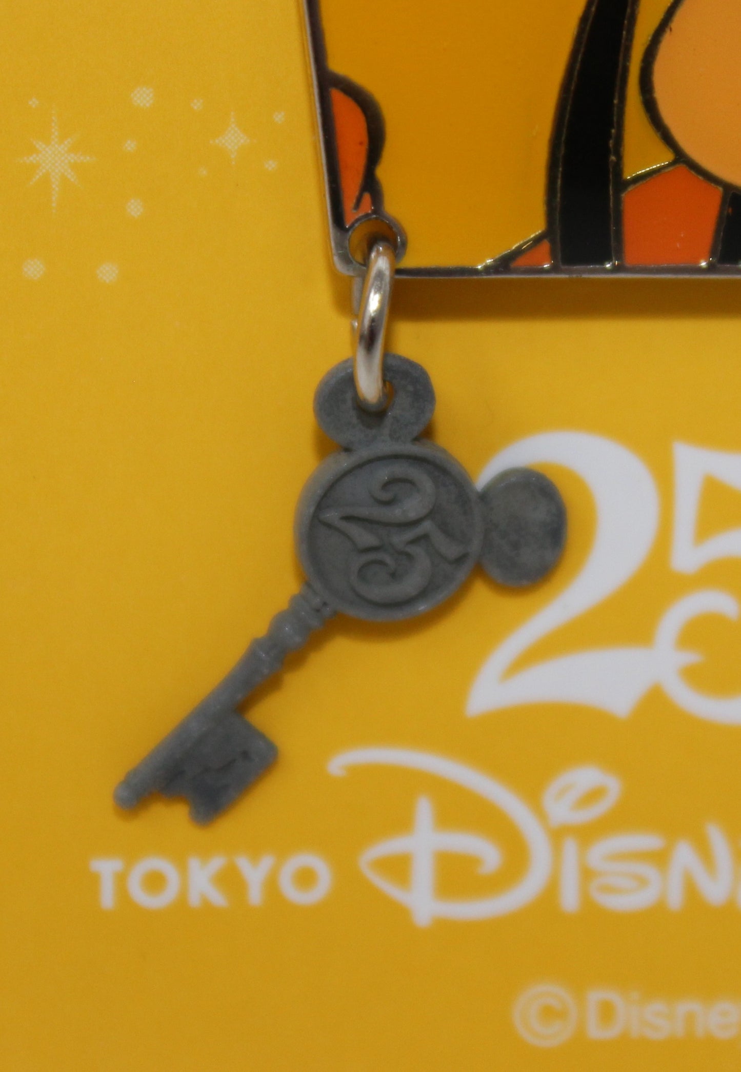 Goofy Tokyo Disneyland 25th Anniversary Key Collection Disney Pin