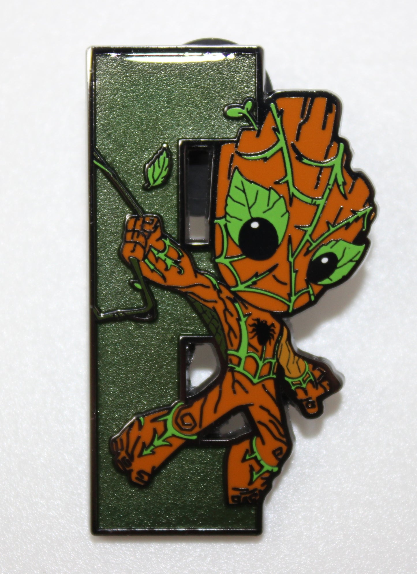 Spider-Man E We are Groot Mystery Disney Pin