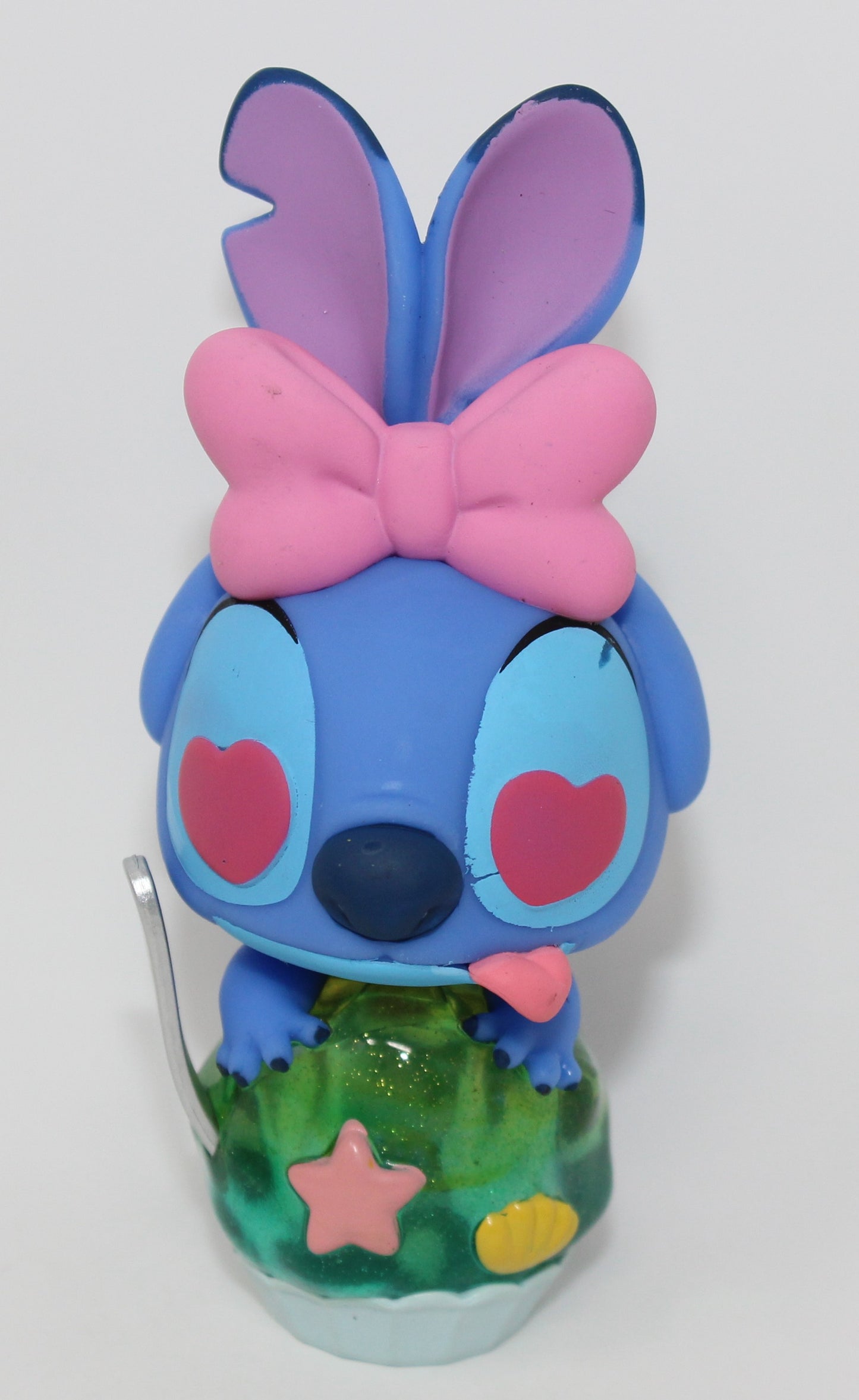 Cupcake Stitch on Holiday Cosbi Collection Disney Mystery Figure