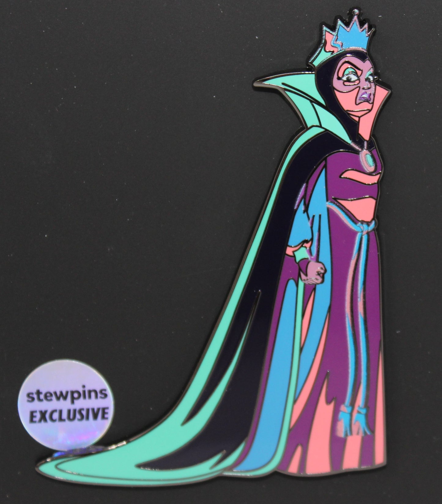 Evil Queen StewPins Exclusive Disney Villains Hyper Pop Wave 1