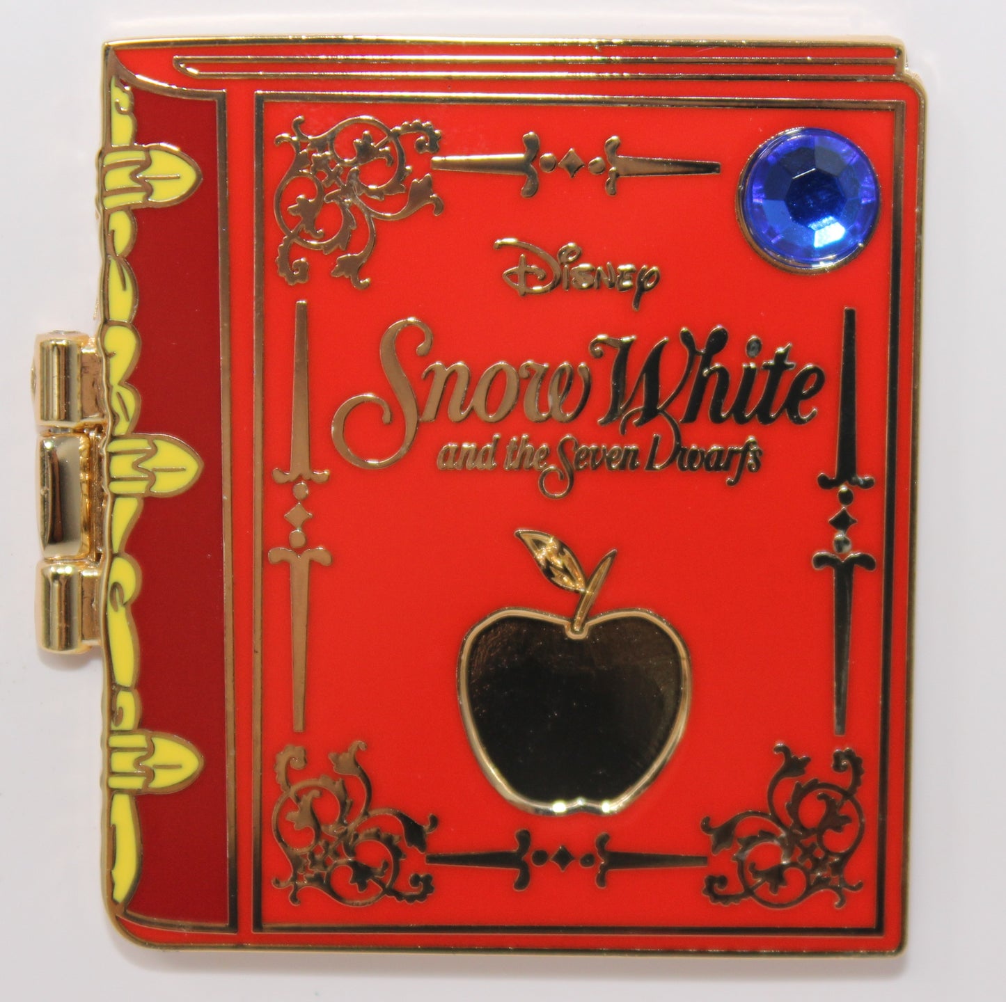Snow White & the Seven Dwarfs Princess Pages Go Pin Pro Disney Pin