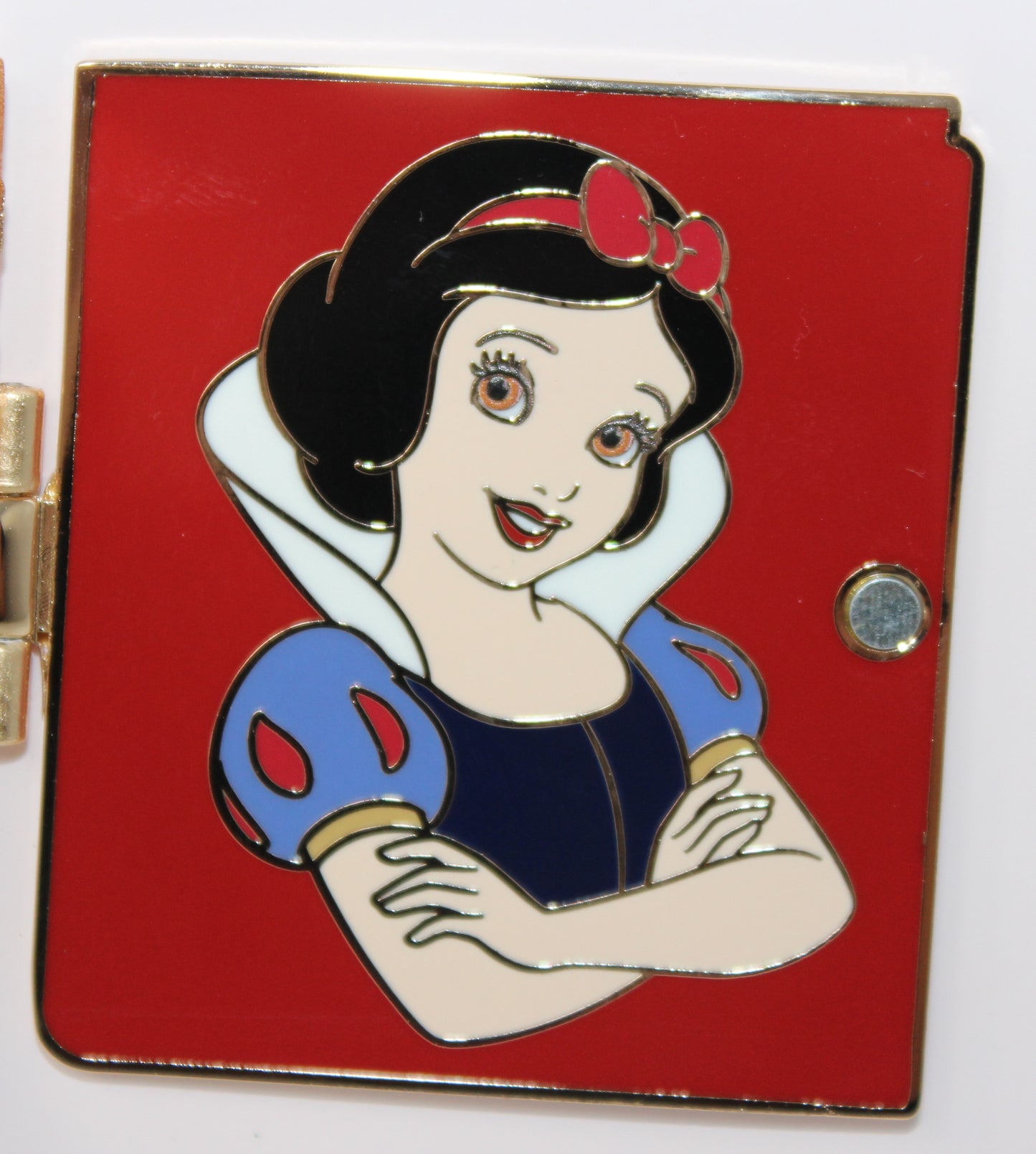 Snow White & the Seven Dwarfs Princess Pages Go Pin Pro Disney Pin