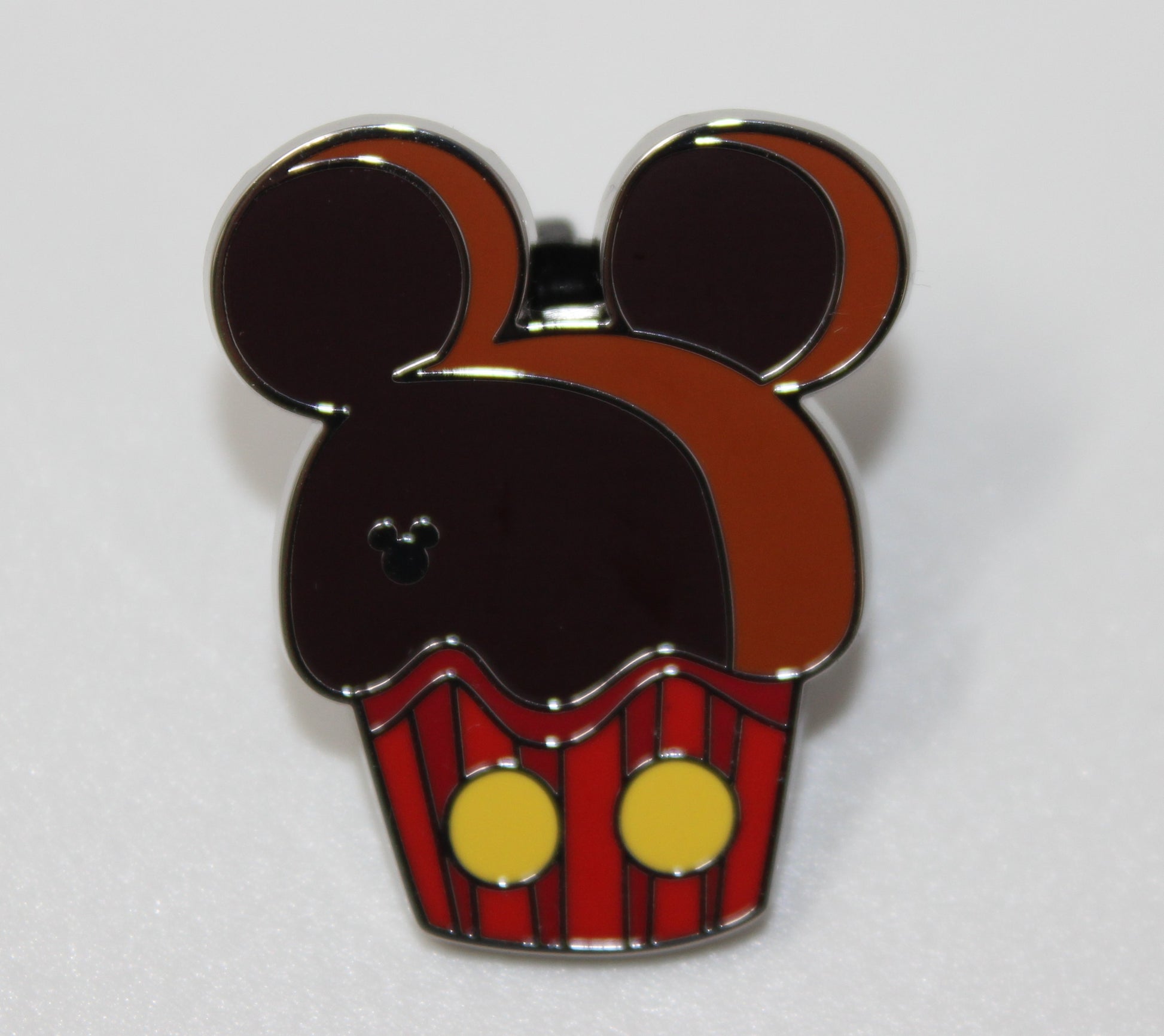 Mickey Mouse Cupcake 2025 Hidden Disney Pin