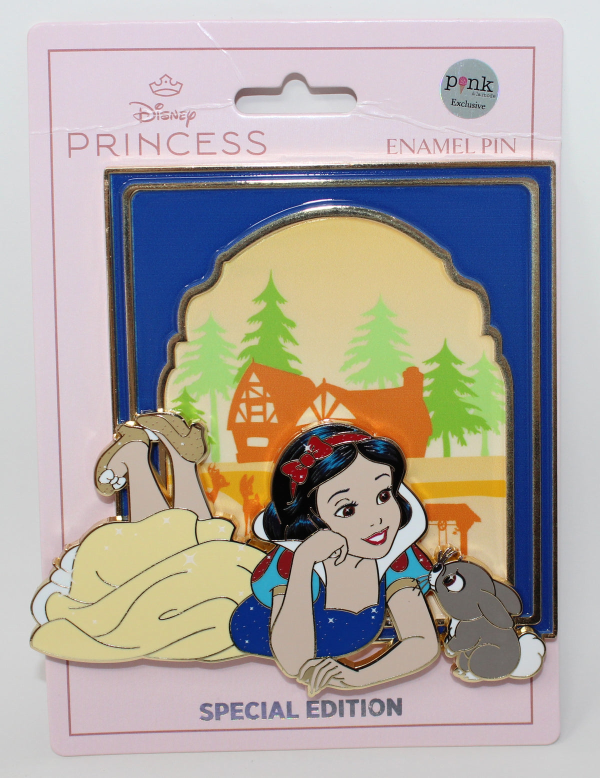 Snow White Fairytale Realms Pink a la Mode Jumbo Disney Pin
