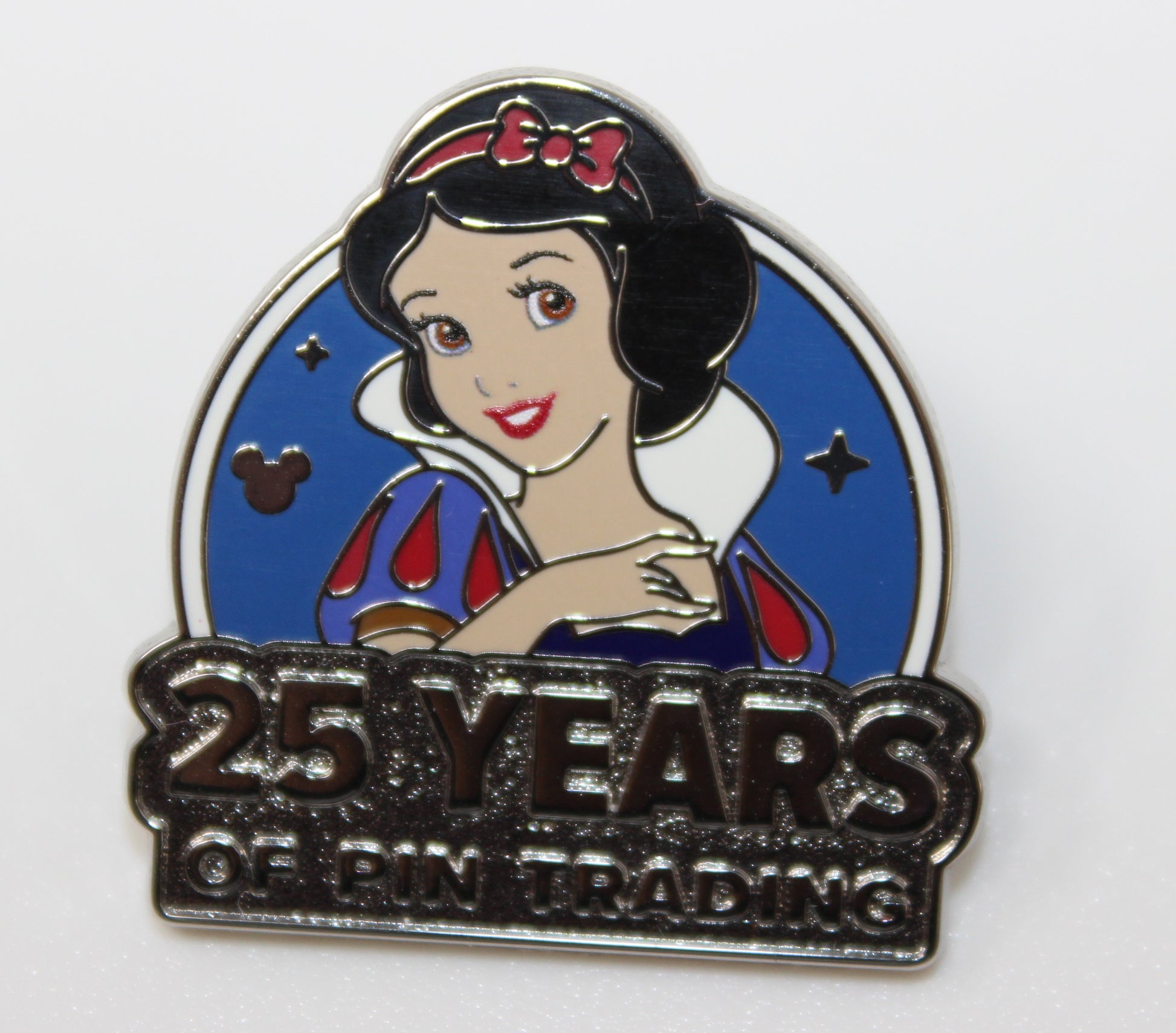 Snow White Pin Trading 25th Anniversary Disneyland 2025 Hidden Disney Wave A Pin