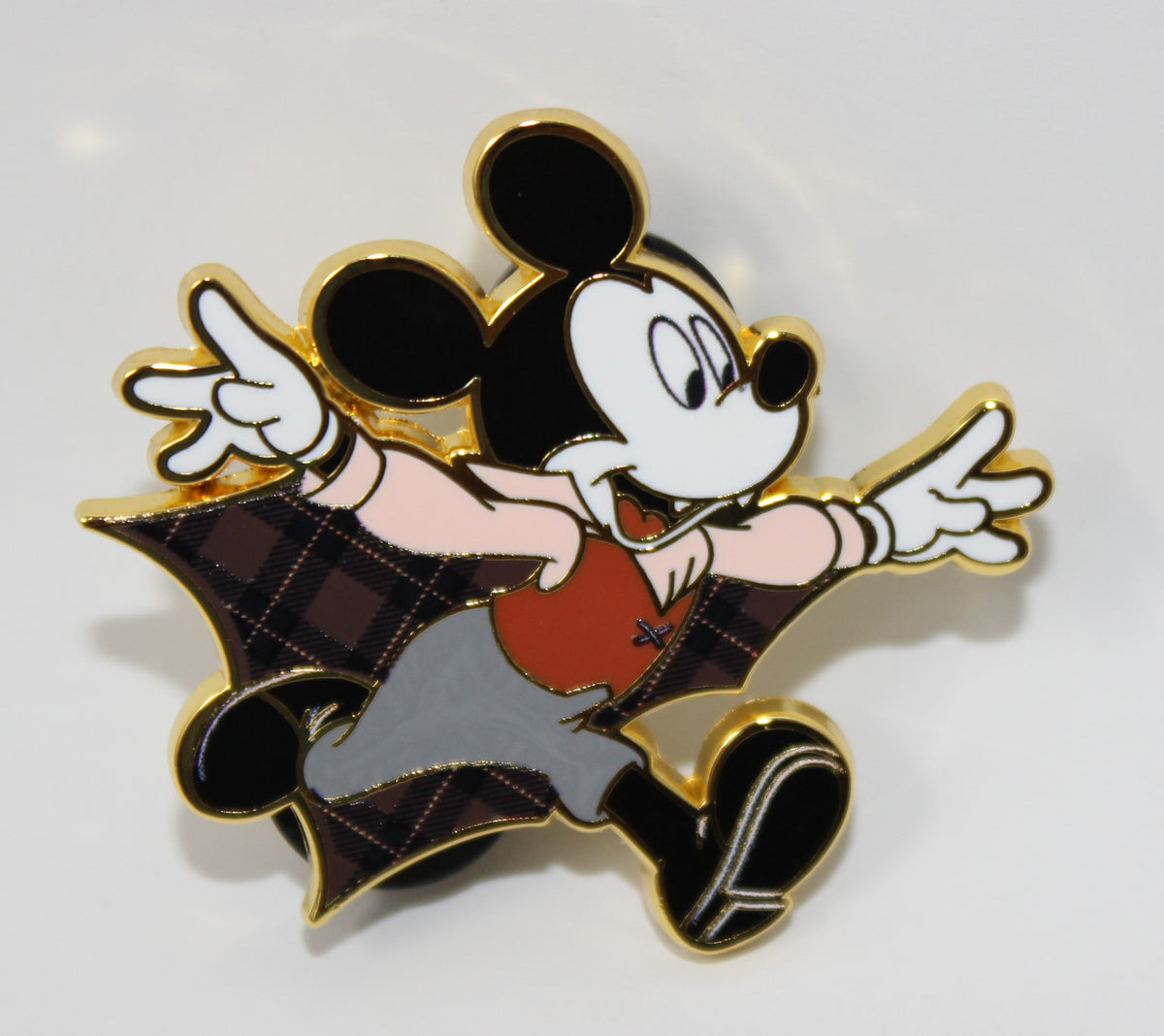 Vampire Mickey 2026 Halloween Mickey & Friends Pink a la Mode Mystery Disney Pin