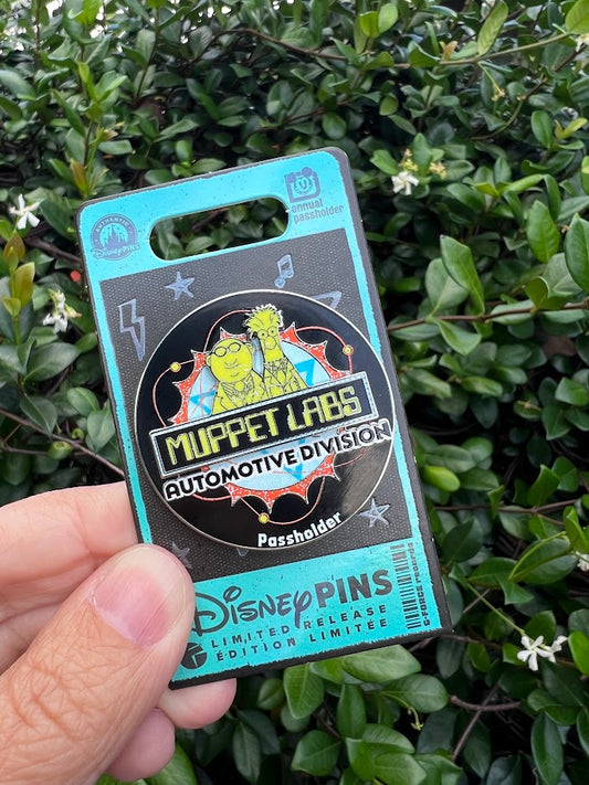 Bunsen & Beaker Muppet Labs Rock 'n' Roller Coaster Passholder Disney Pin