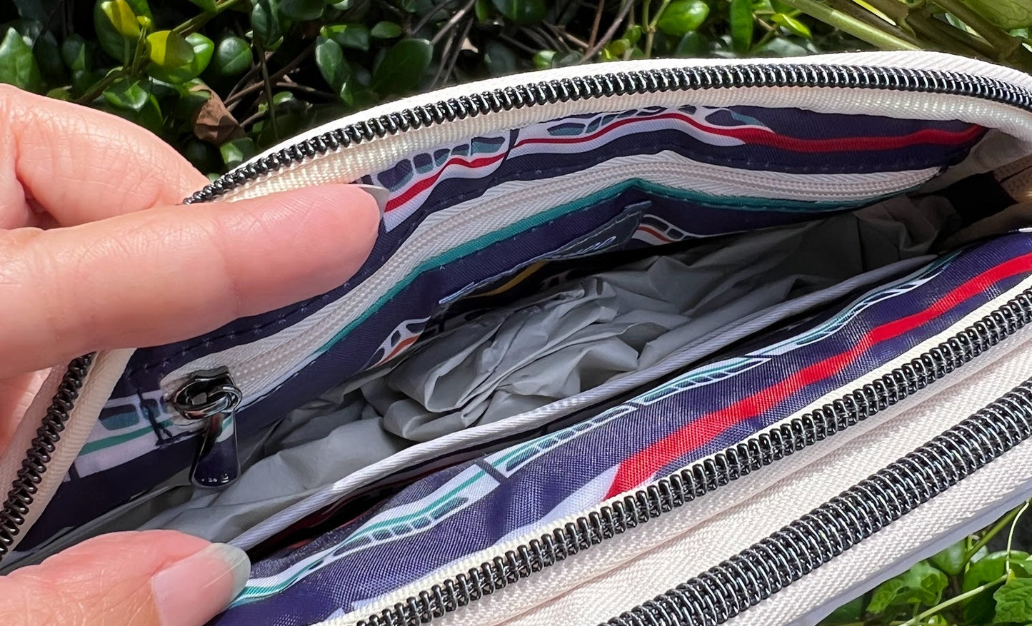 Contemporary Resort Monorail Lug Bag