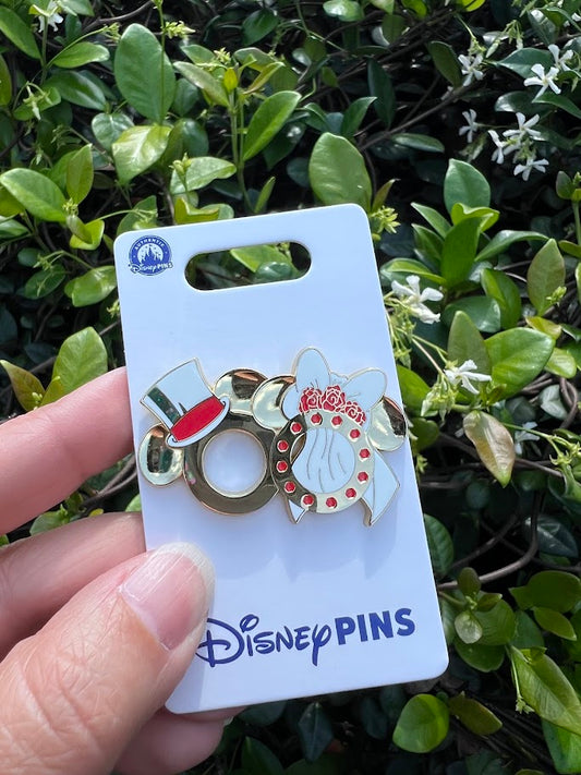Gold Mickey & Minnie Icon Wedding Disney Pin