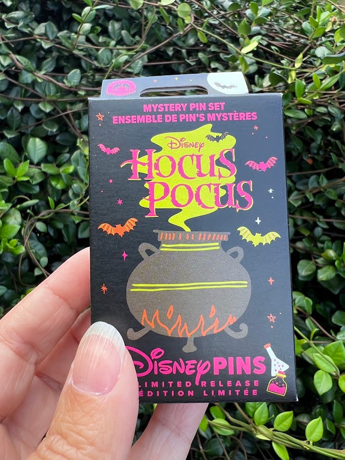 Hocus Pocus Limited Release Mystery Disney Pin Pack