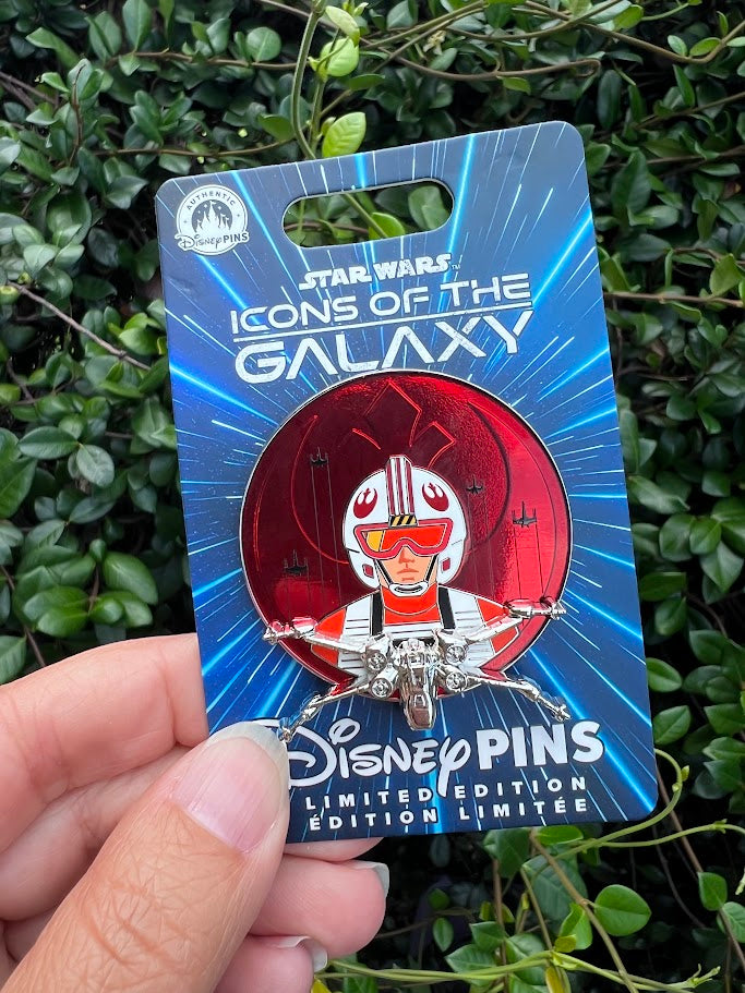 Luke Skywalker Icons of the Galaxy Star Wars Disney Pin