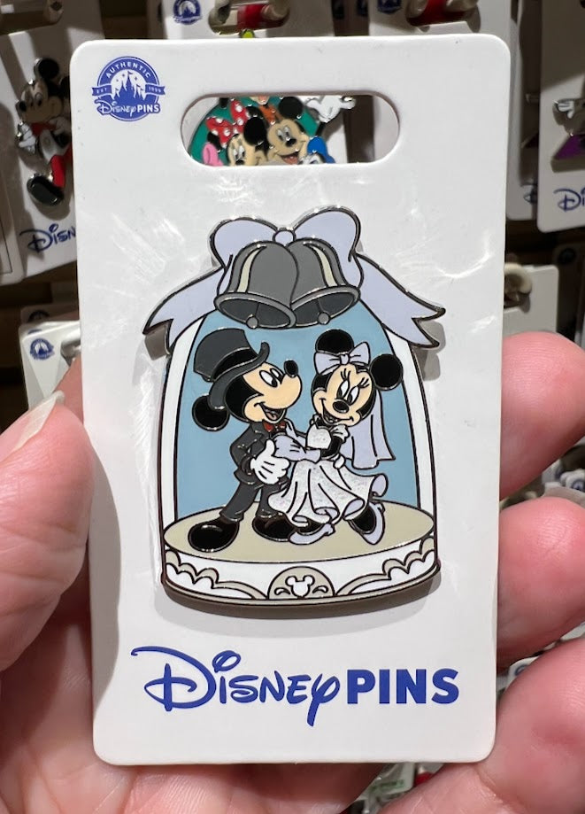 Mickey & Minnie Mouse Wedding Disney Pin