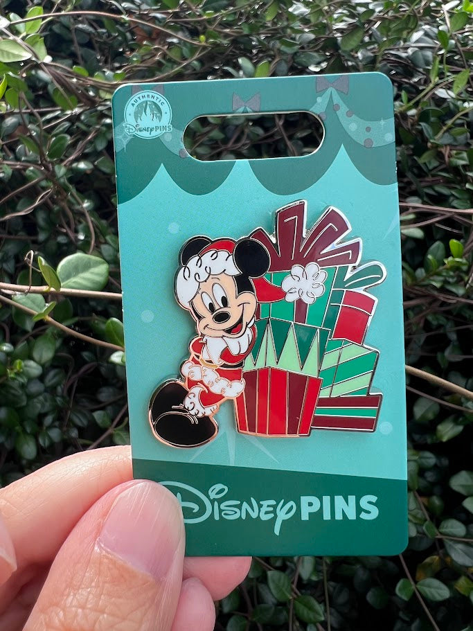 Mickey Mouse Christmas 2026 Disney Pin