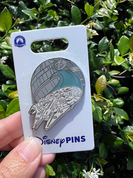Millennium Falcon & Death Star Star Wars Disney Pin