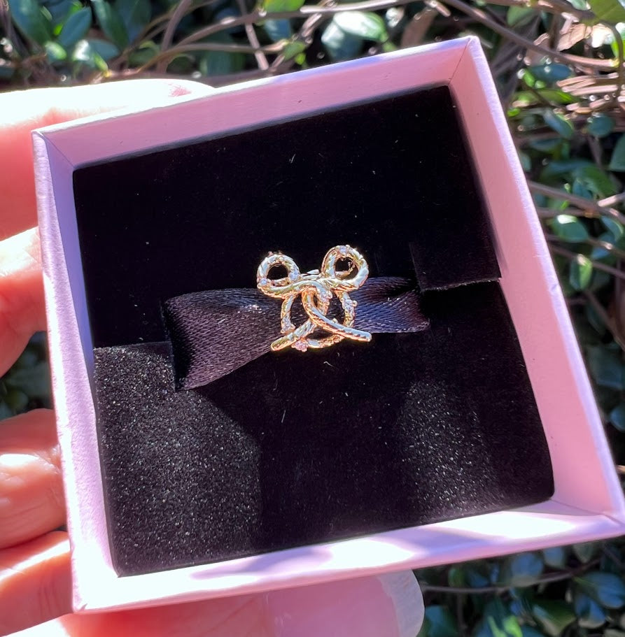 Salted Mickey Pretzel Disney Parks Pandora Charm