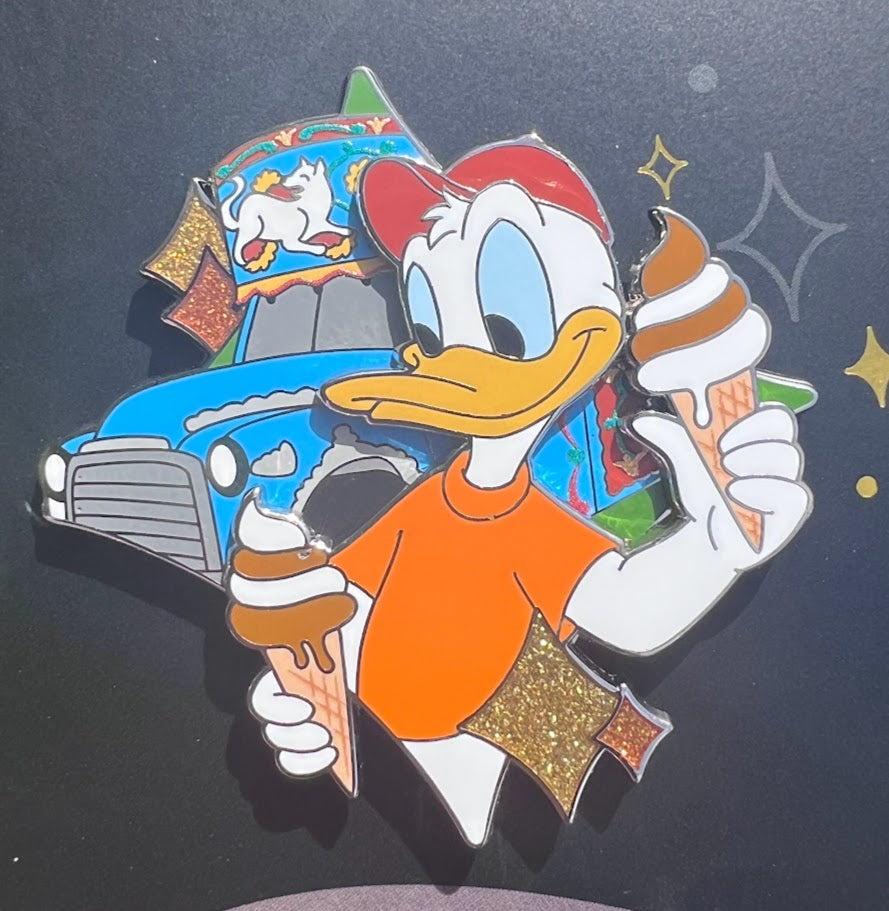 Walt Disney World Artist Collection Boxed Disney Pin Set